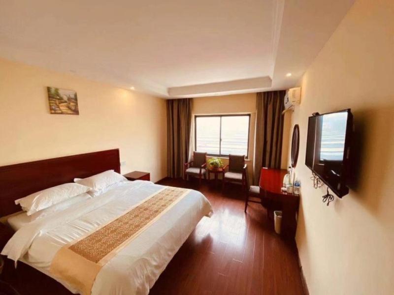 Greentree Inn Huai'An Bus Station Golden Eagle Xinya Huaihai Road Business Hotel Екстериор снимка