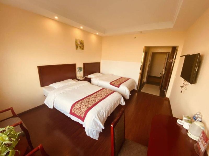 Greentree Inn Huai'An Bus Station Golden Eagle Xinya Huaihai Road Business Hotel Екстериор снимка