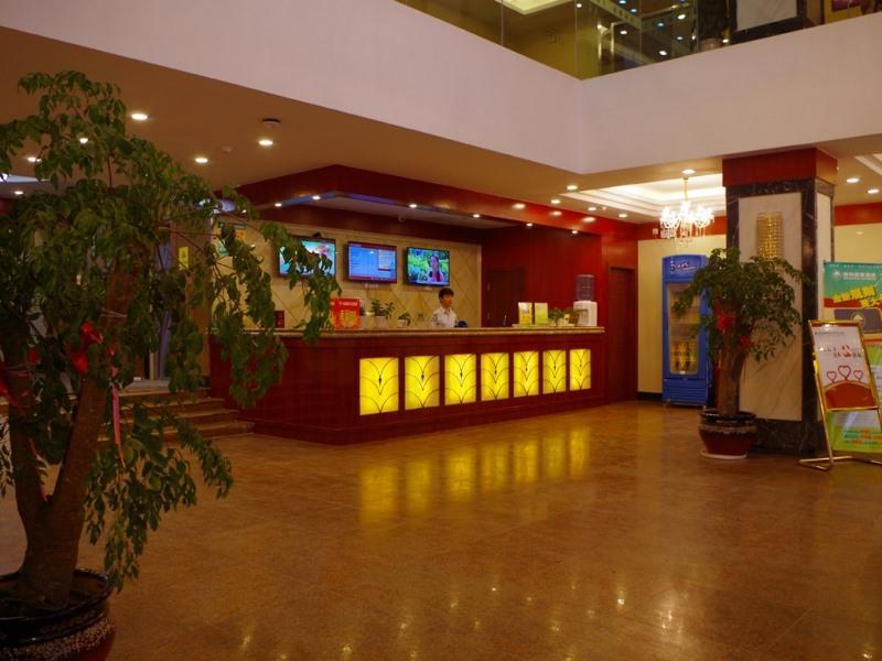 Greentree Inn Huai'An Bus Station Golden Eagle Xinya Huaihai Road Business Hotel Екстериор снимка