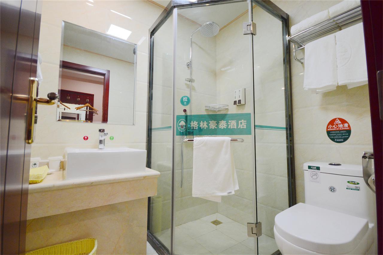 Greentree Inn Huai'An Bus Station Golden Eagle Xinya Huaihai Road Business Hotel Екстериор снимка